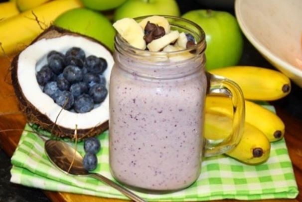 Receita Shake para Perder Peso de Banana, Leite de Coco e Aveia.